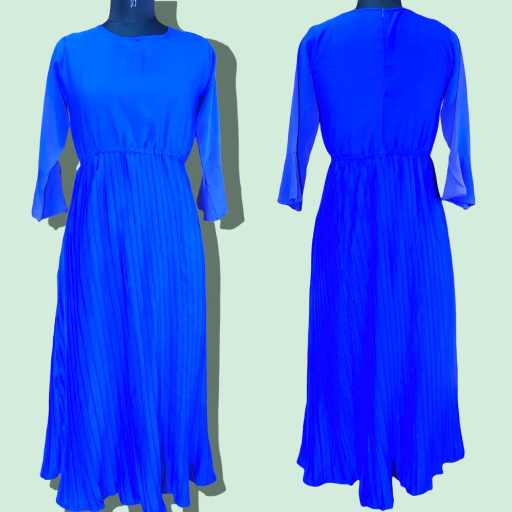 Pleated dress - Picture 1 of 2